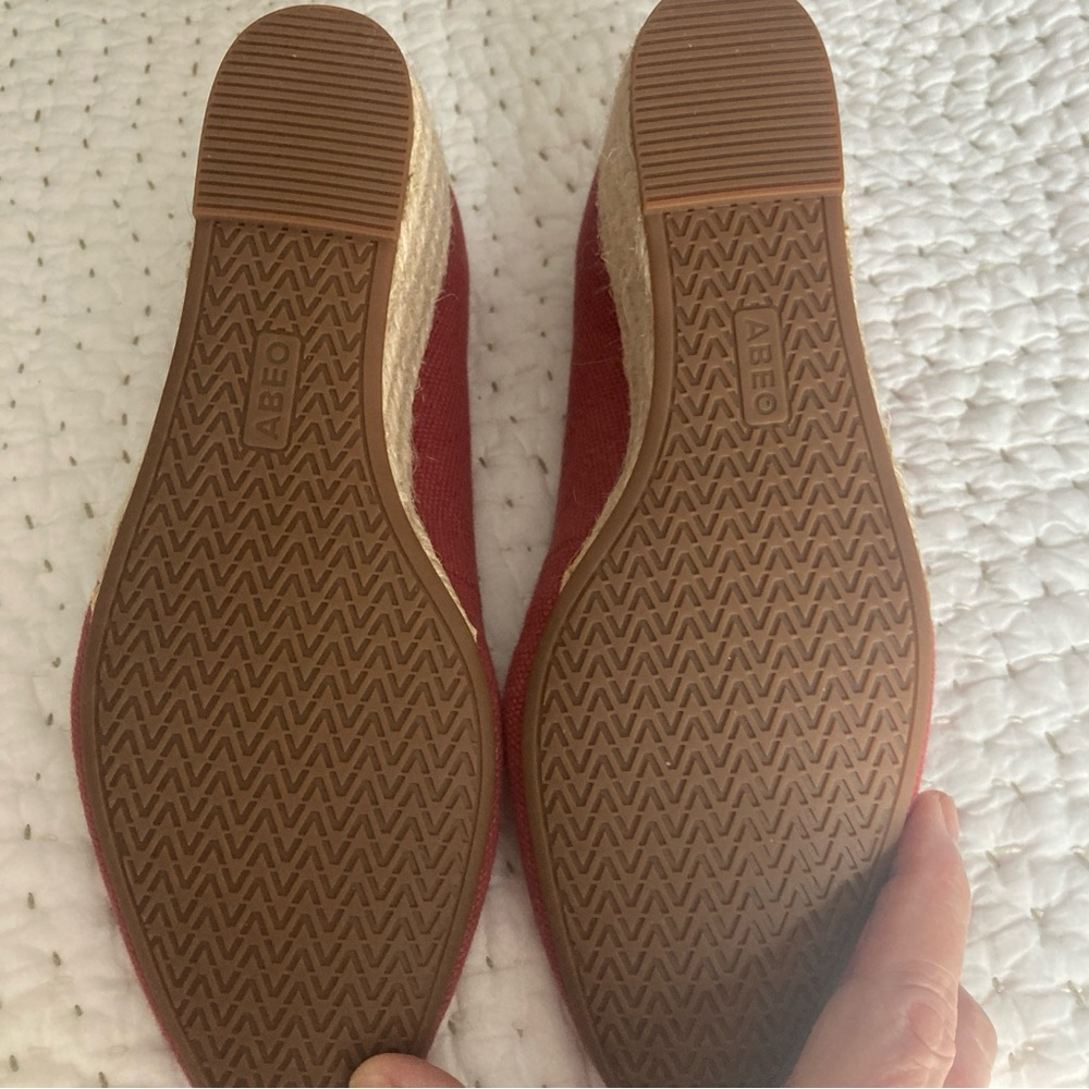 Abeo Red Espadrilles- Brand New- Sz 8M - Picture 3 of 8